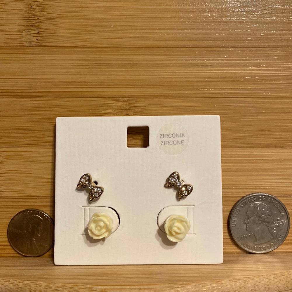 Stud Earrings (Set of 2)